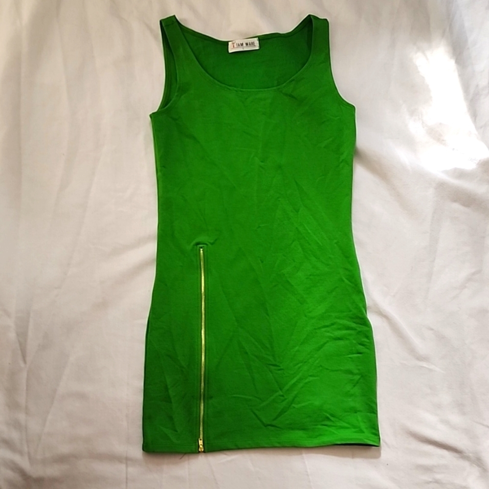 Green body con dress with gold zipper on the side size L